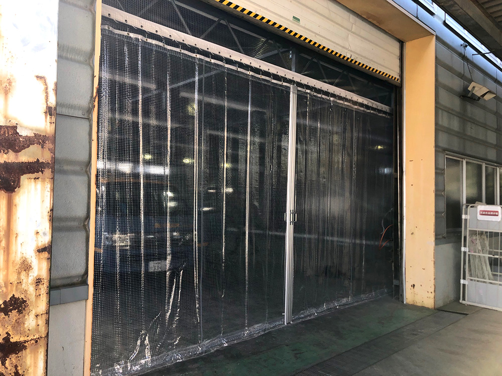 画像:工場内クリアービニールブース新設工事